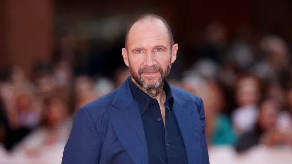 Ralph Fiennes dilemparkan sebagai Presiden Snow dalam Prequel Permainan Kelaparan